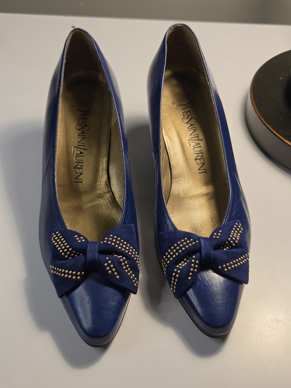 Yves Saint Laurent Blue Leather Pointed-Toe Bow Pumps